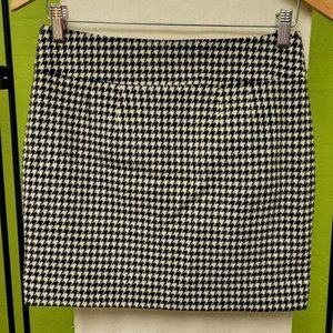 Banana Republic - Houndstooth Mini Skirt - Sz. 2P
